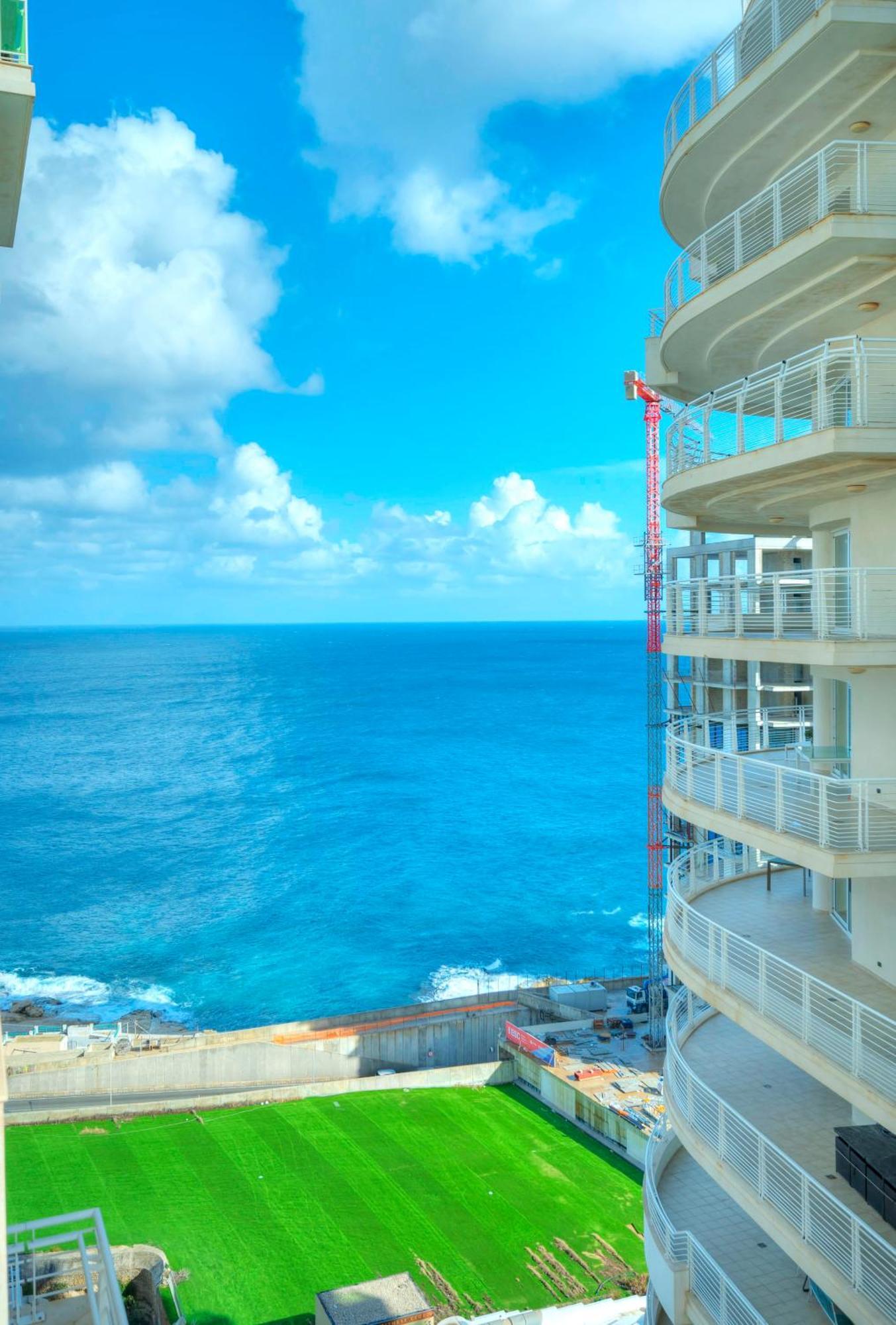 Seaview Terrace, 2bedrooms, Communal Pool Cogo1-1 * Sliema